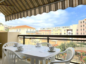 Appartement Climatisé 2 Pièces + Coin Nuit, Proche Plage et Commerces, 4 Couchages, Le Lavandou - FR-1-251-829